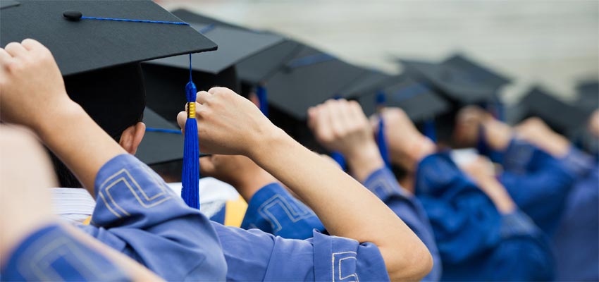 تخرج الدفعة السادسة عشر بدبلوم إدارة وتطوير الموارد البشرية